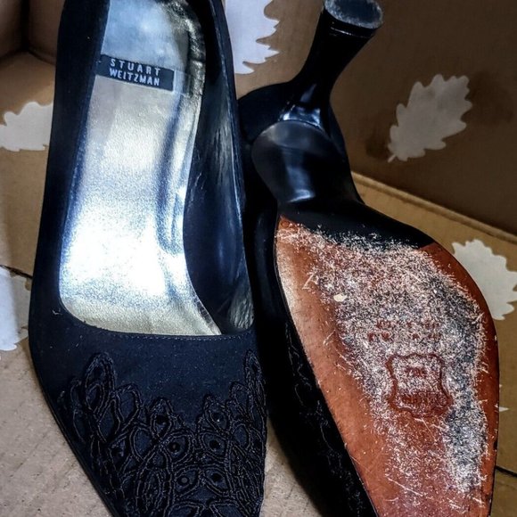 Stuart Weitzman Satin Pointed-Toe Embellished Pump Spool Heel 6B Crystal - Picture 11 of 11